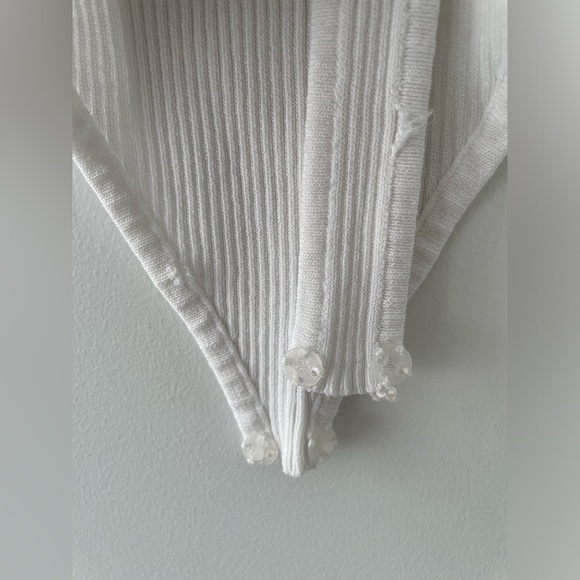 Jluxlabel White Short Sleeve Ribbed Henley Body Suit - size M/6 - Picture 5 of 6